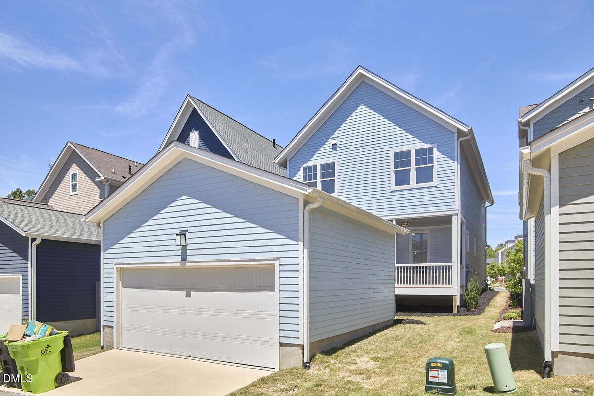 1003 Whitehall Circle