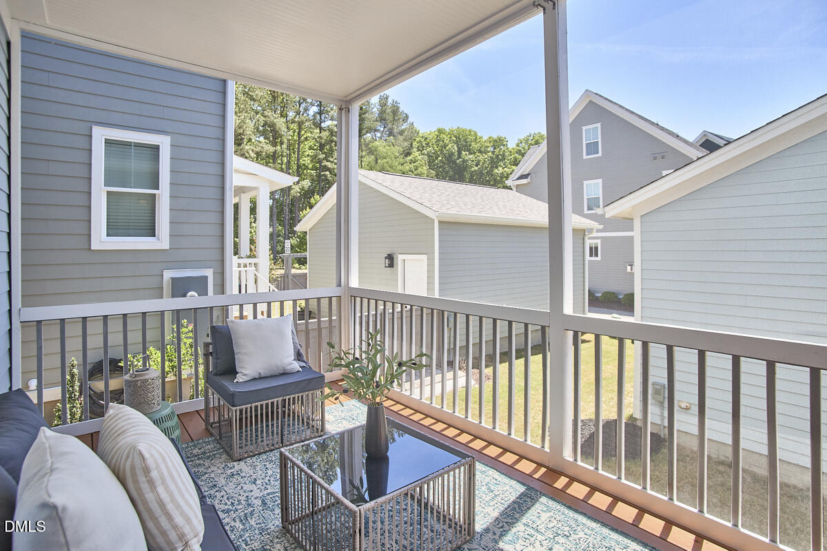 1003 Whitehall Circle