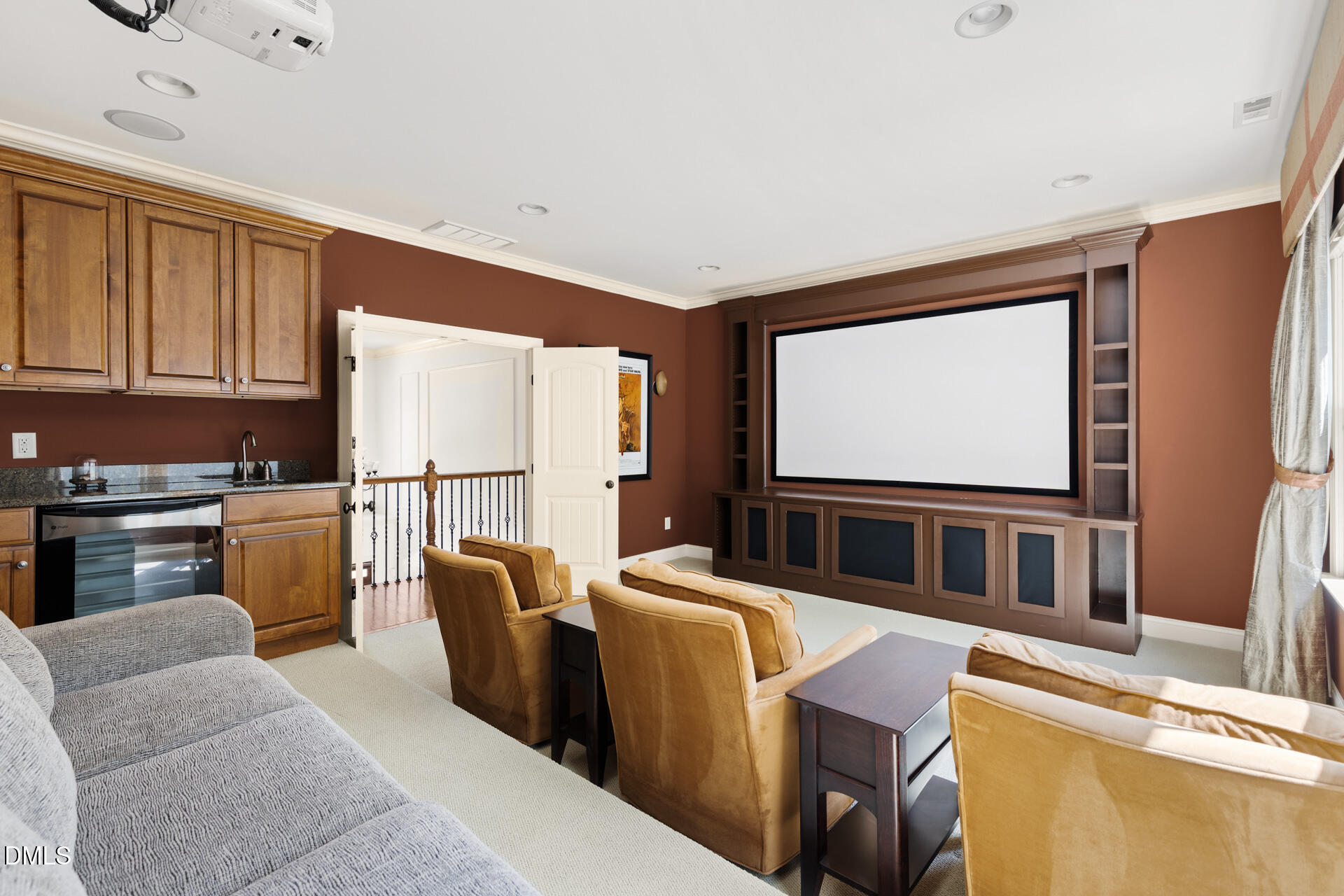 105 Woodland Ridge Court