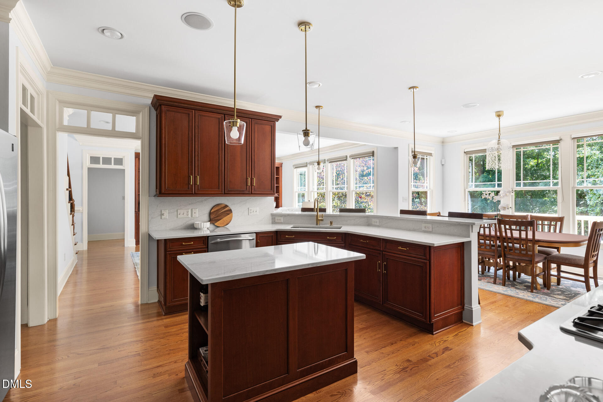 105 Woodland Ridge Court