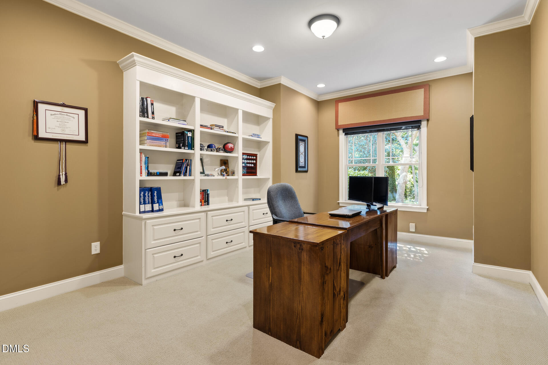 105 Woodland Ridge Court