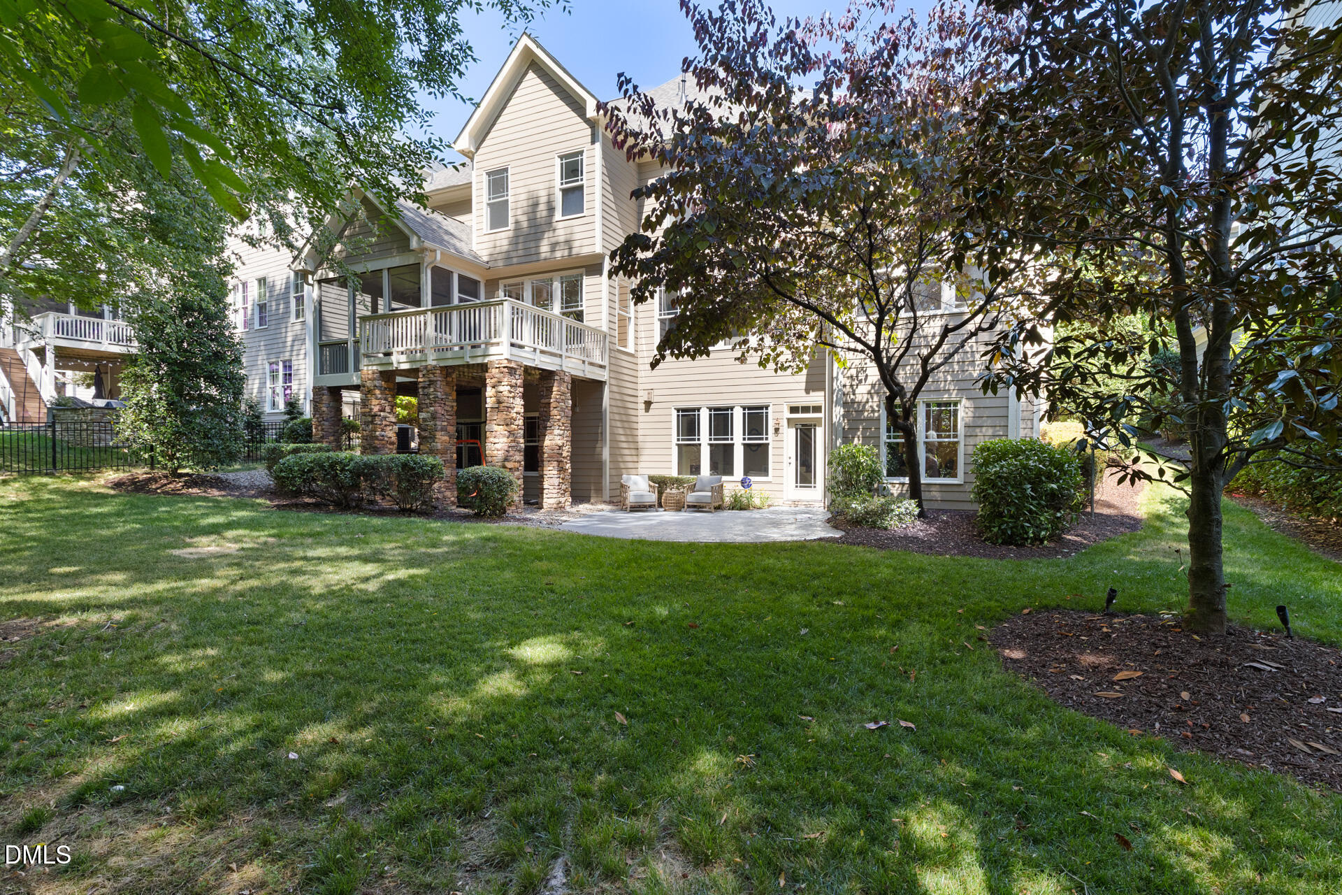 105 Woodland Ridge Court