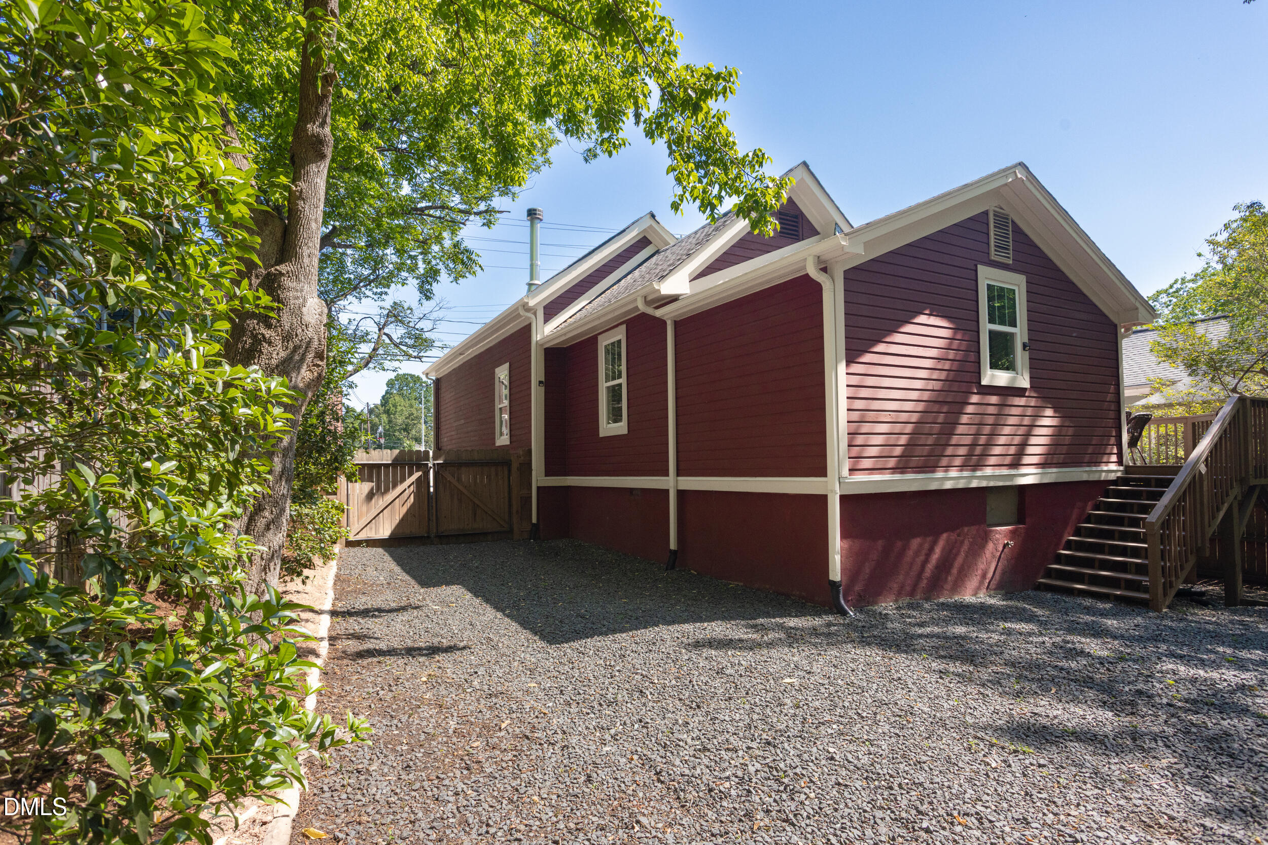 110 E Trinity Avenue