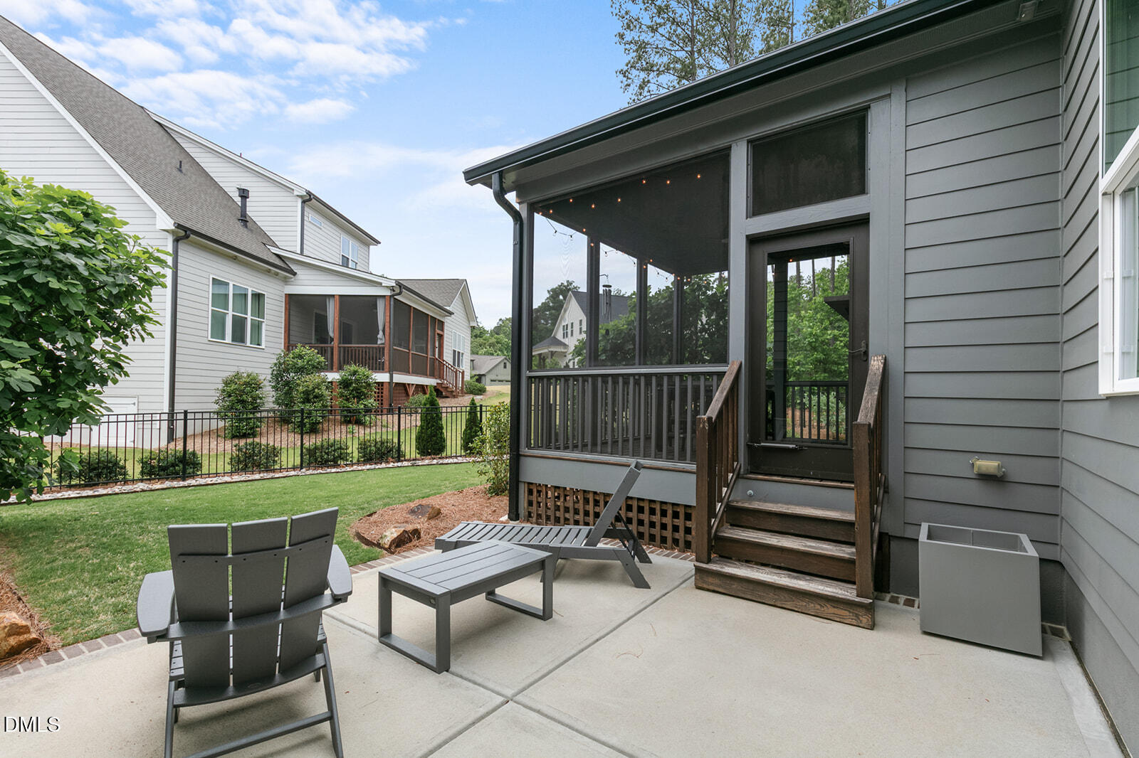 2216 Meadowcreek Drive