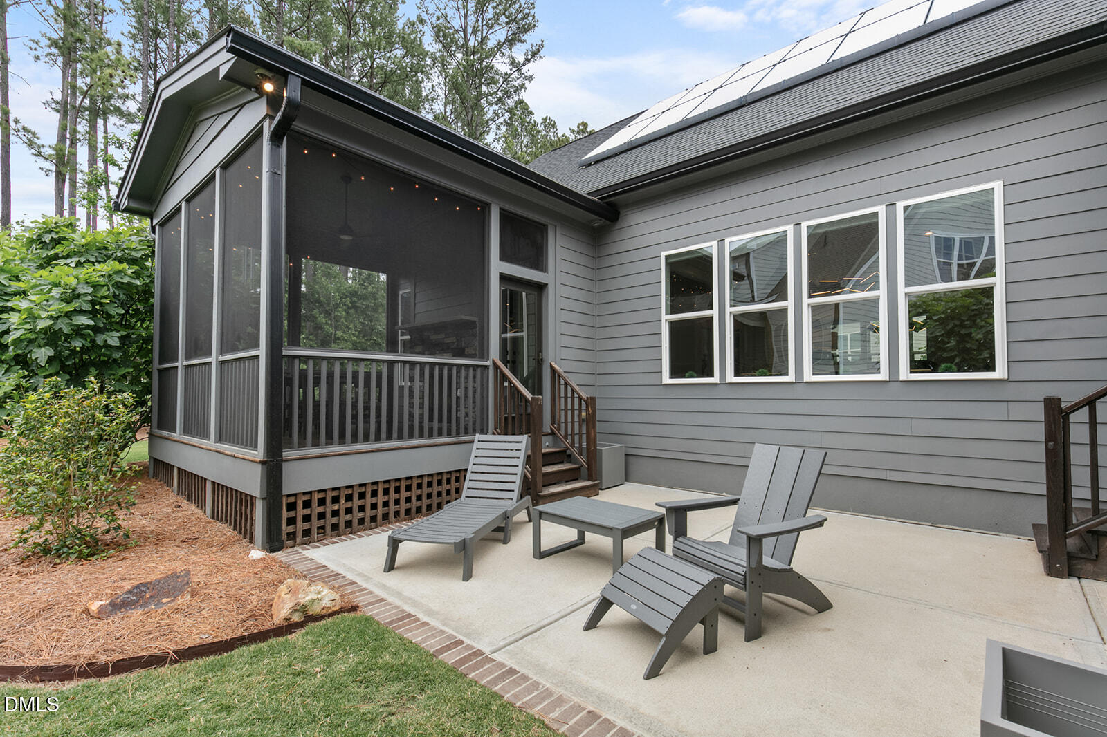 2216 Meadowcreek Drive
