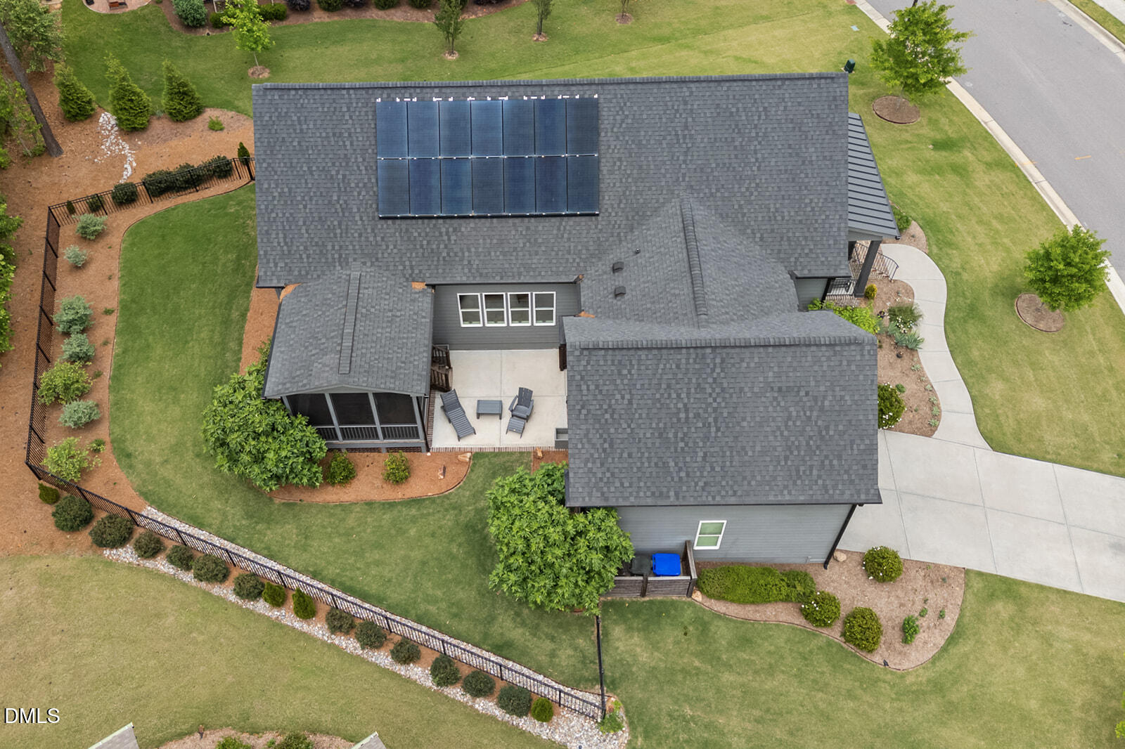 2216 Meadowcreek Drive