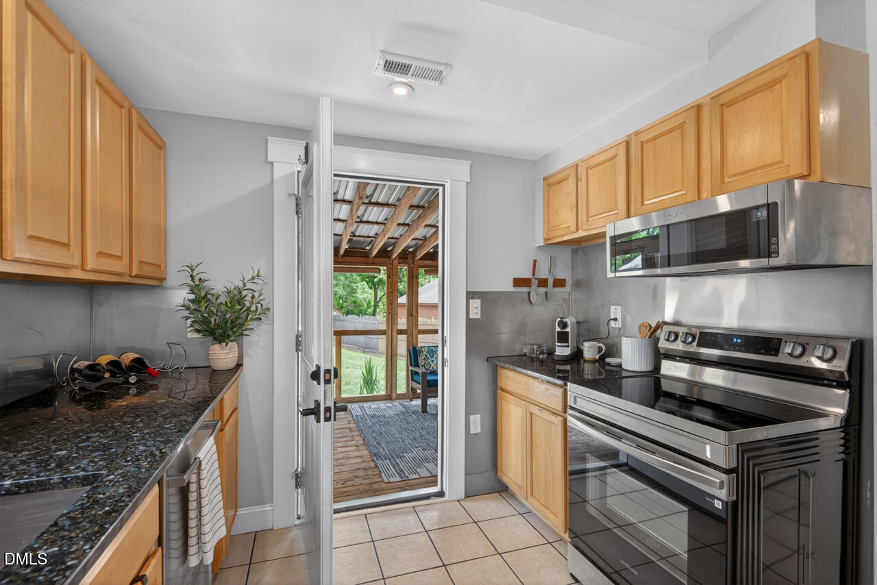 1225 Lynn Road