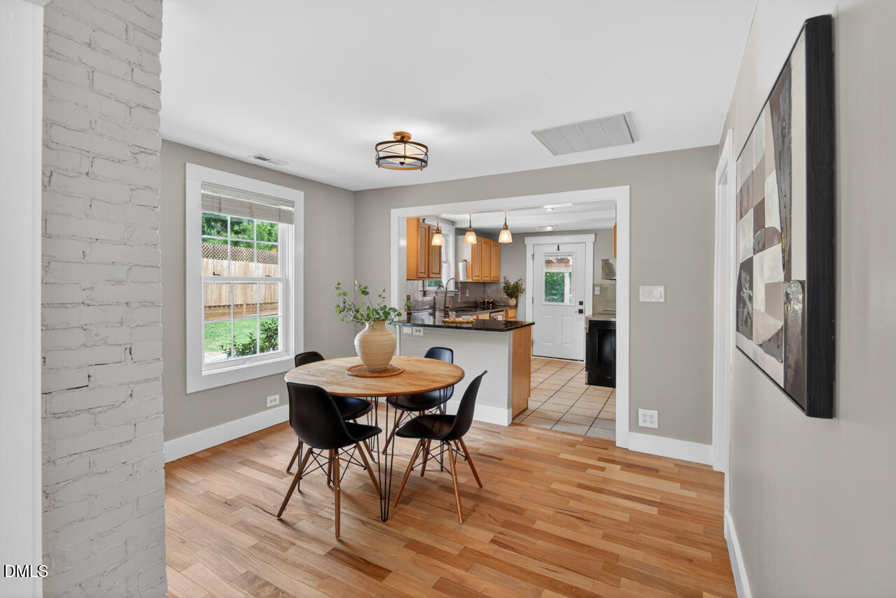 1225 Lynn Road