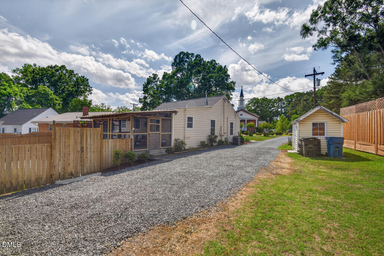 1225 Lynn Road