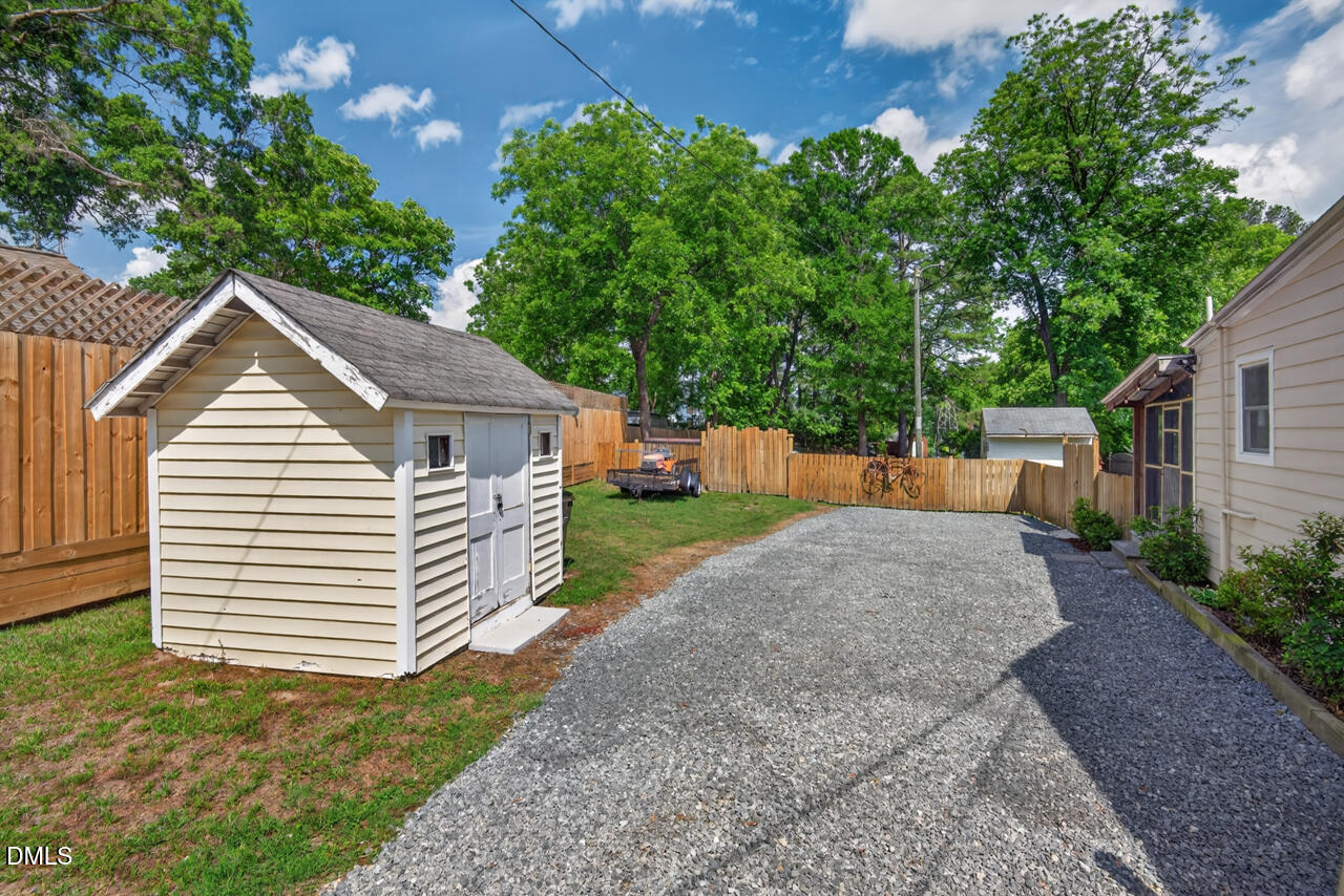 1225 Lynn Road