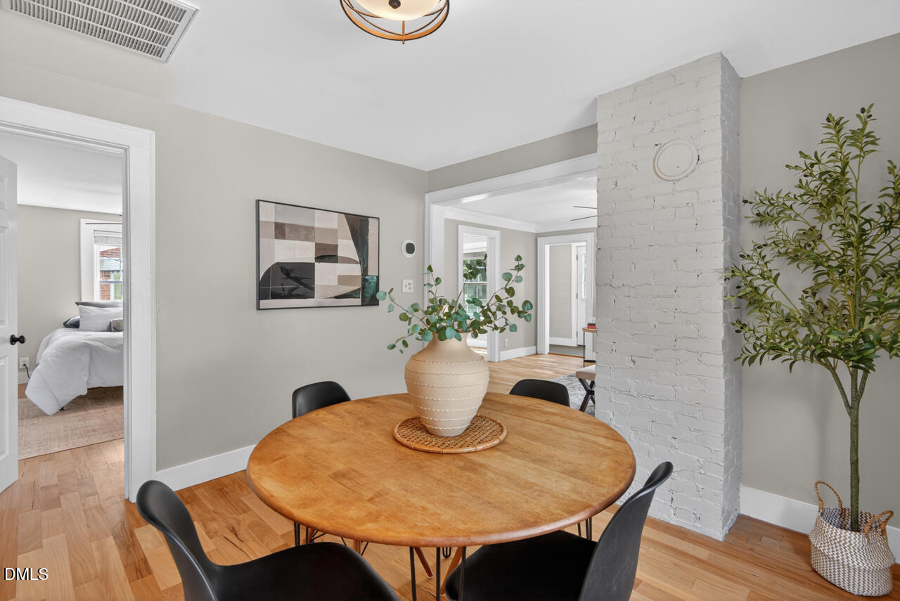 1225 Lynn Road