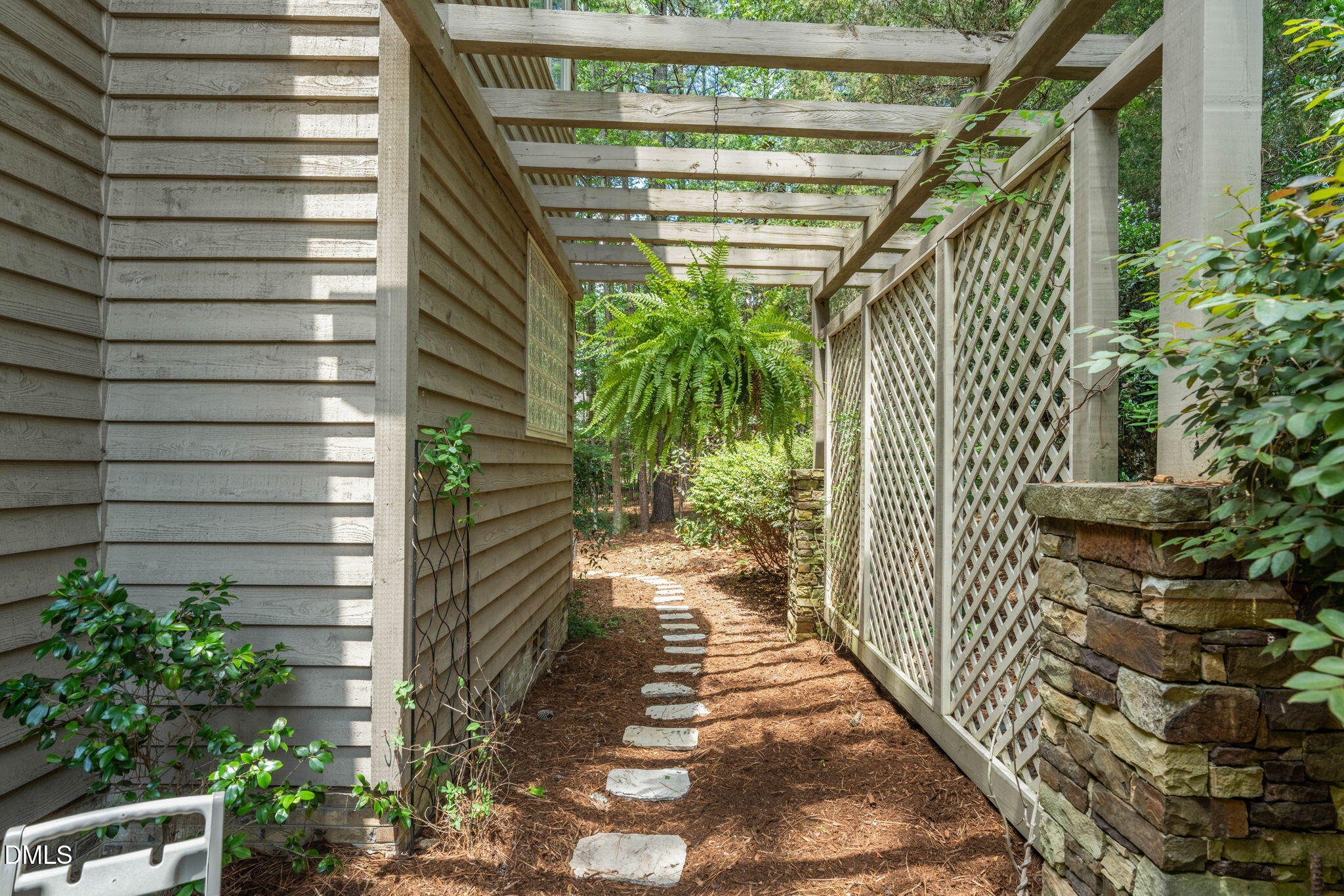 4 Hunters Green Court