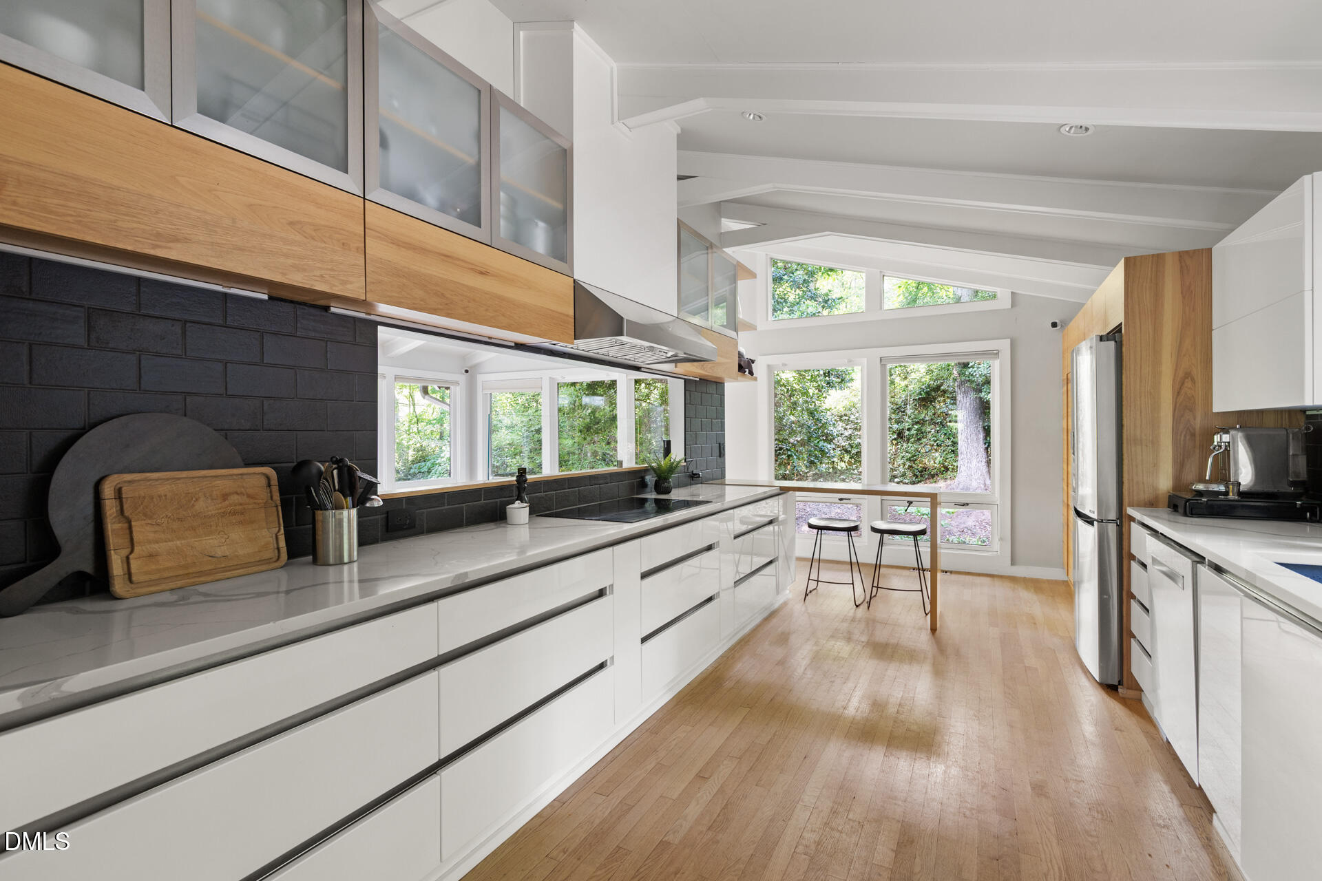 1120 Sourwood Drive