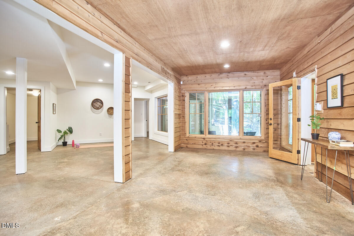 3110 Carriage Trail