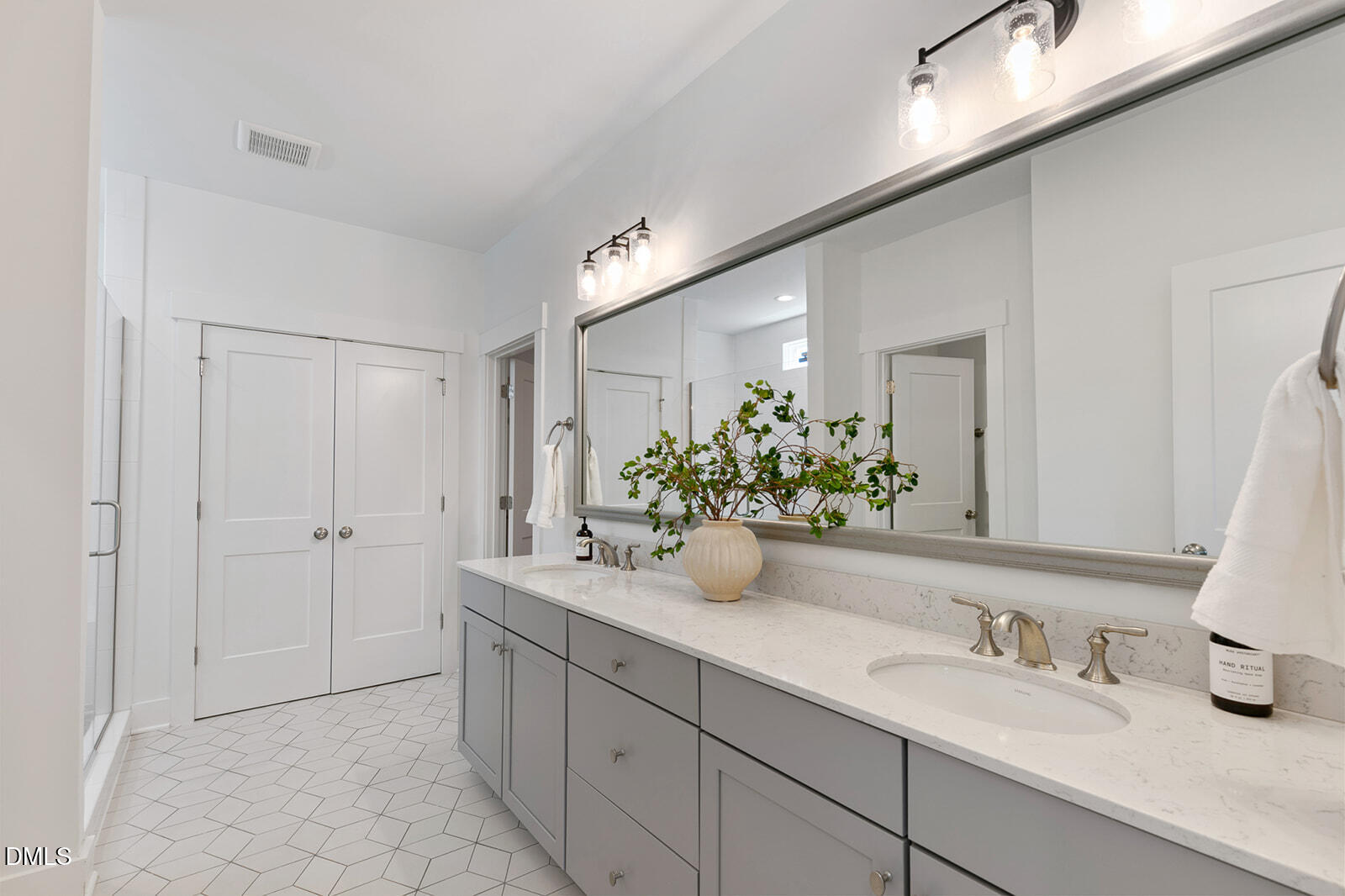 1007 Fly Catcher Court
