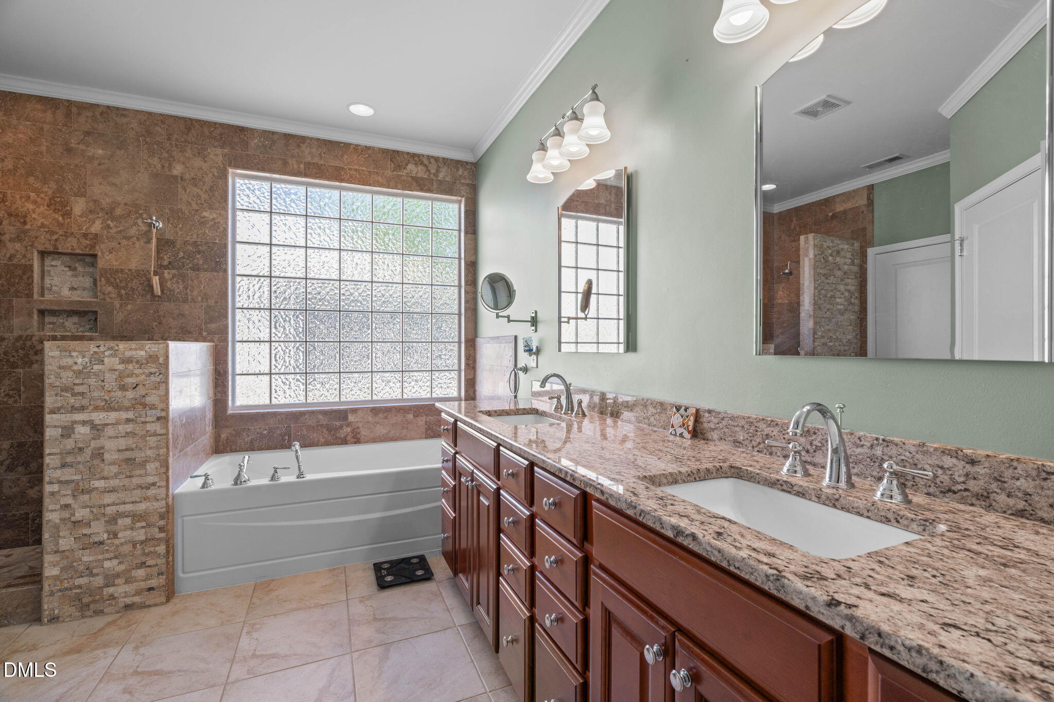 313 Beckingham Loop