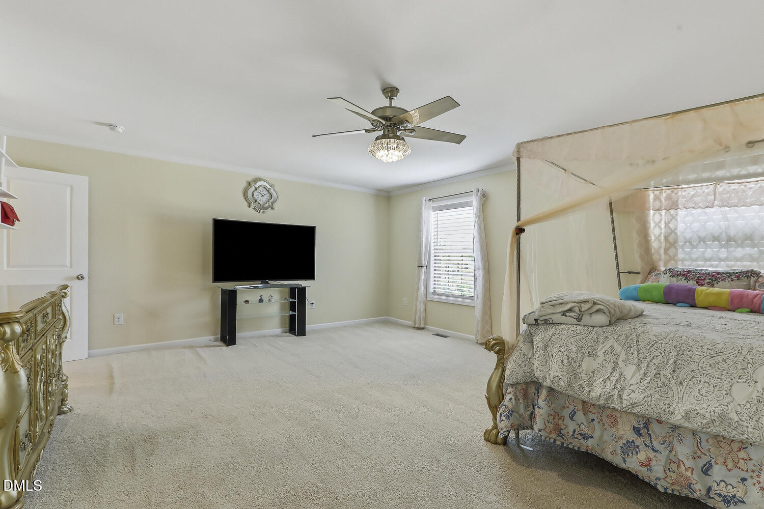 113 Somers Lane