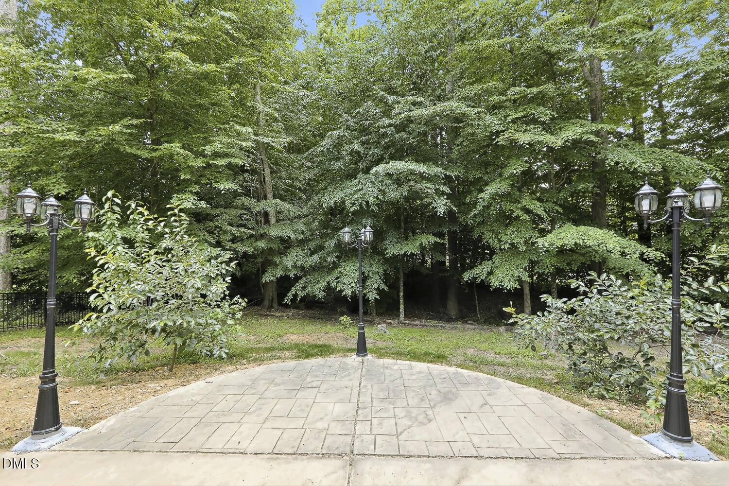 113 Somers Lane