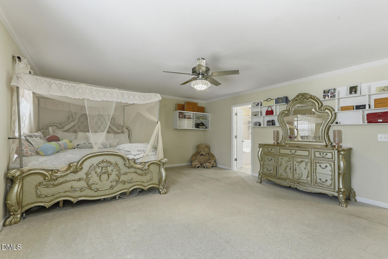 113 Somers Lane