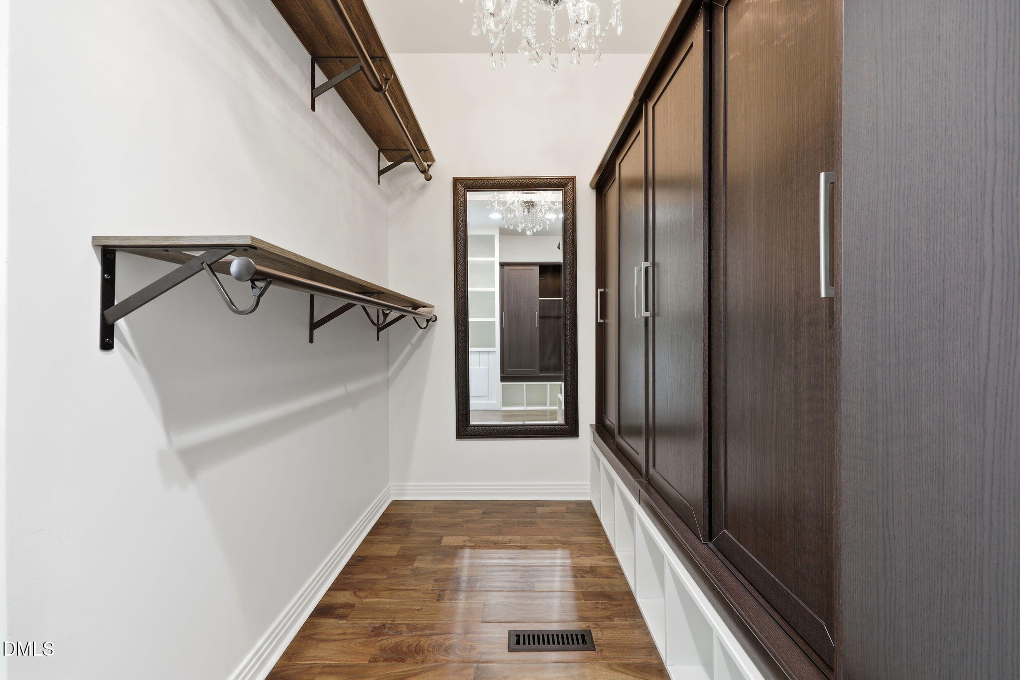 910 Tarik Drive