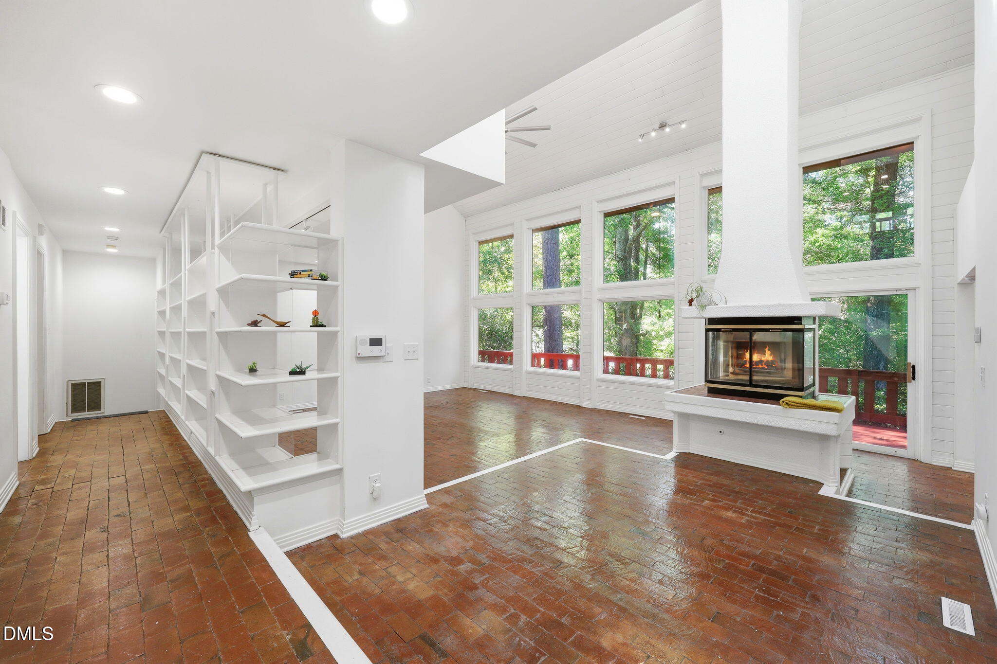 910 Tarik Drive