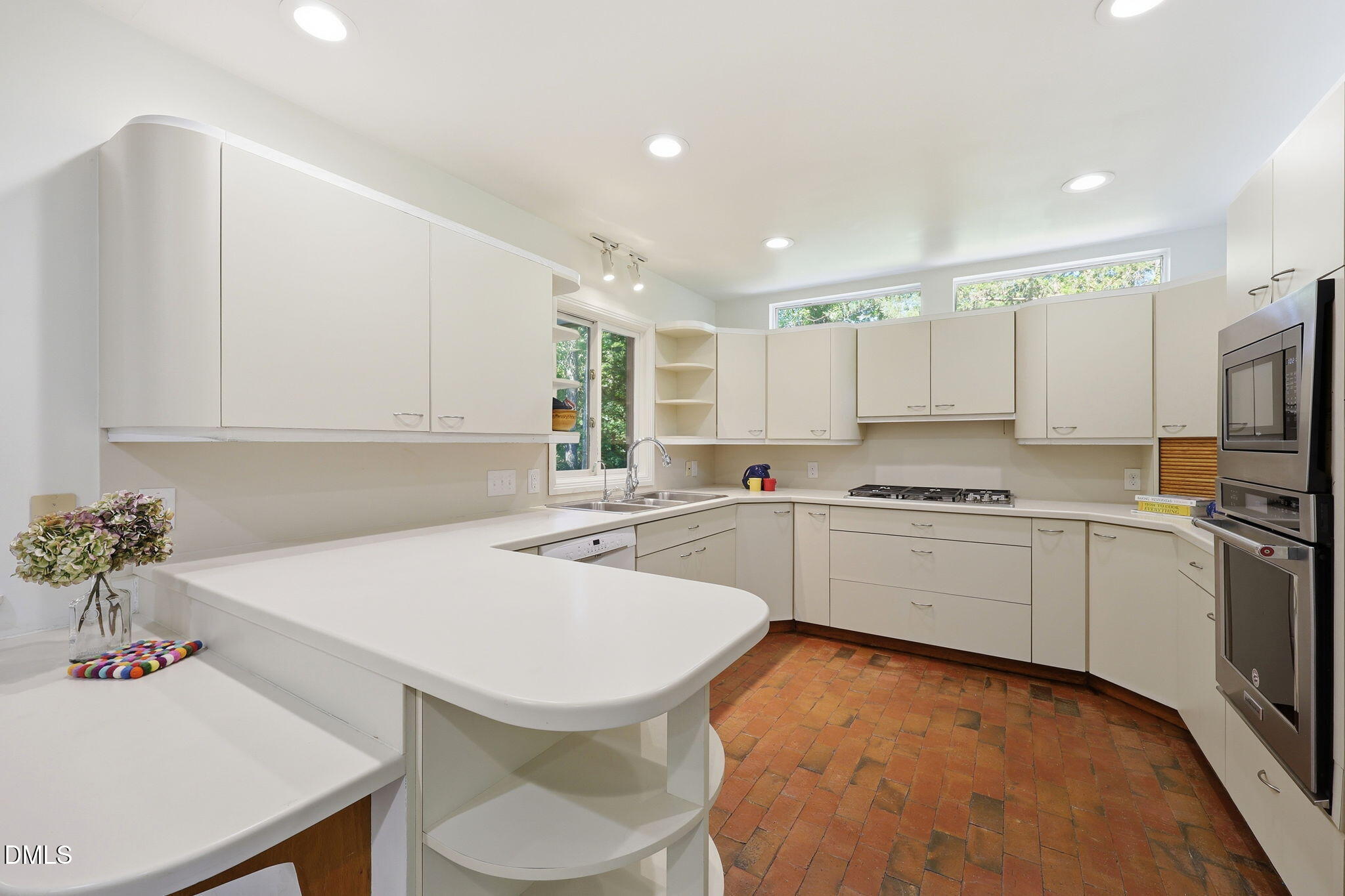 910 Tarik Drive