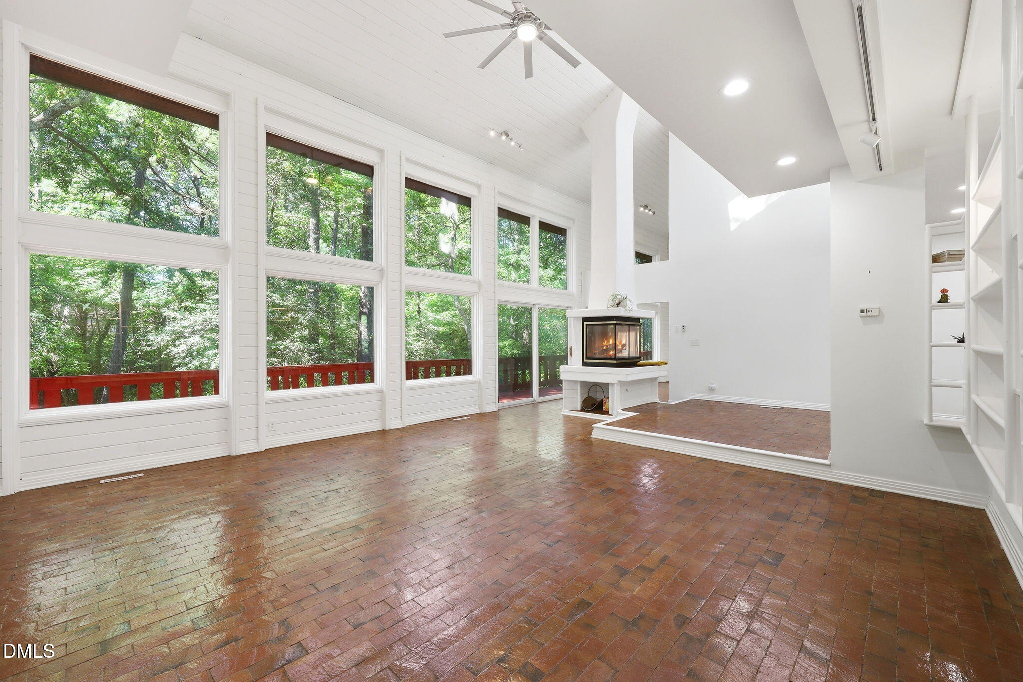 910 Tarik Drive
