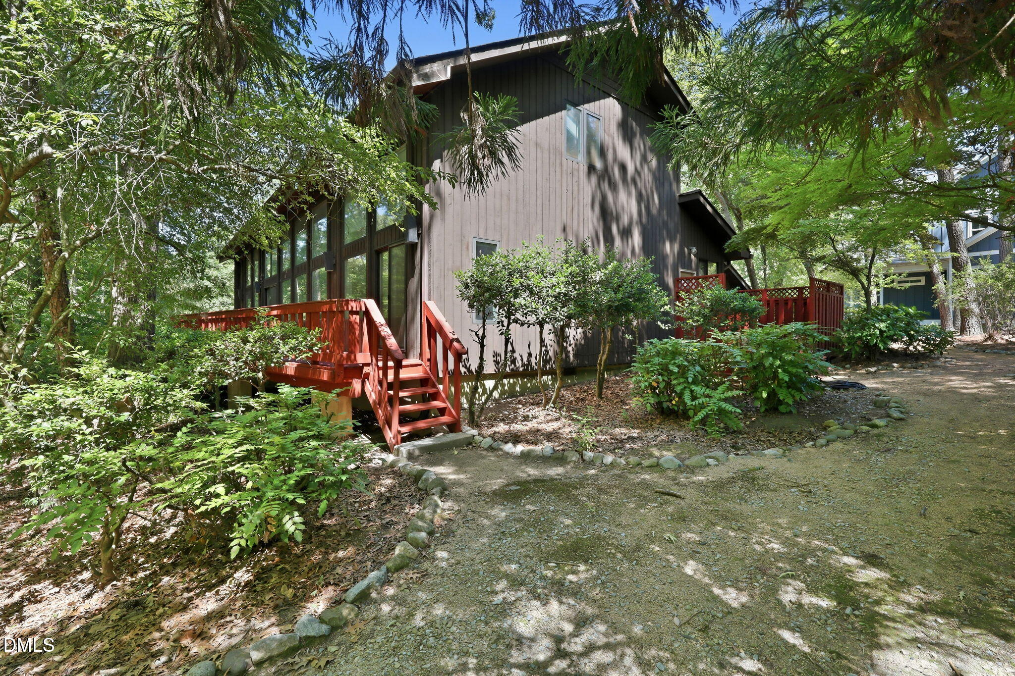 910 Tarik Drive
