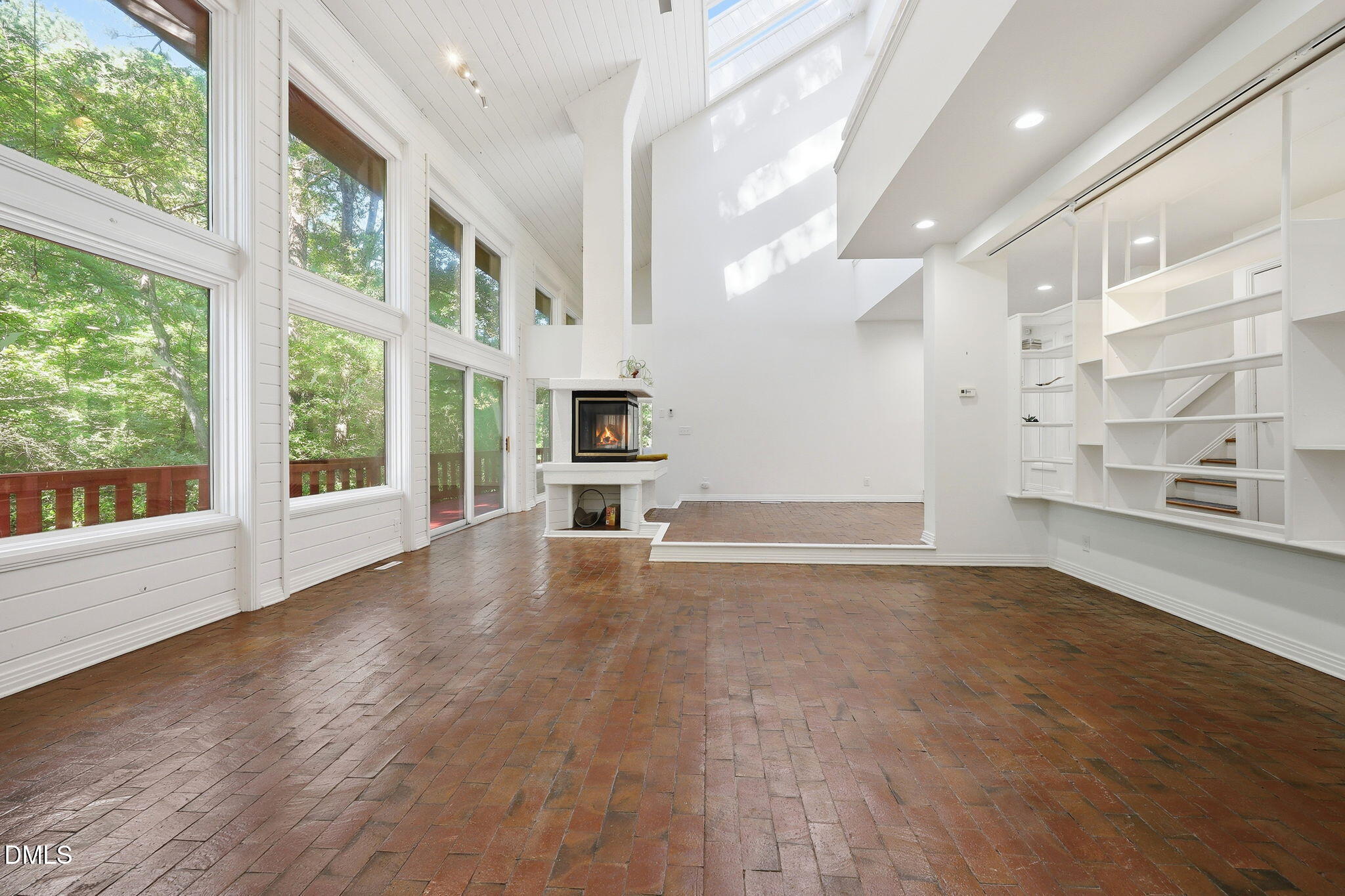 910 Tarik Drive
