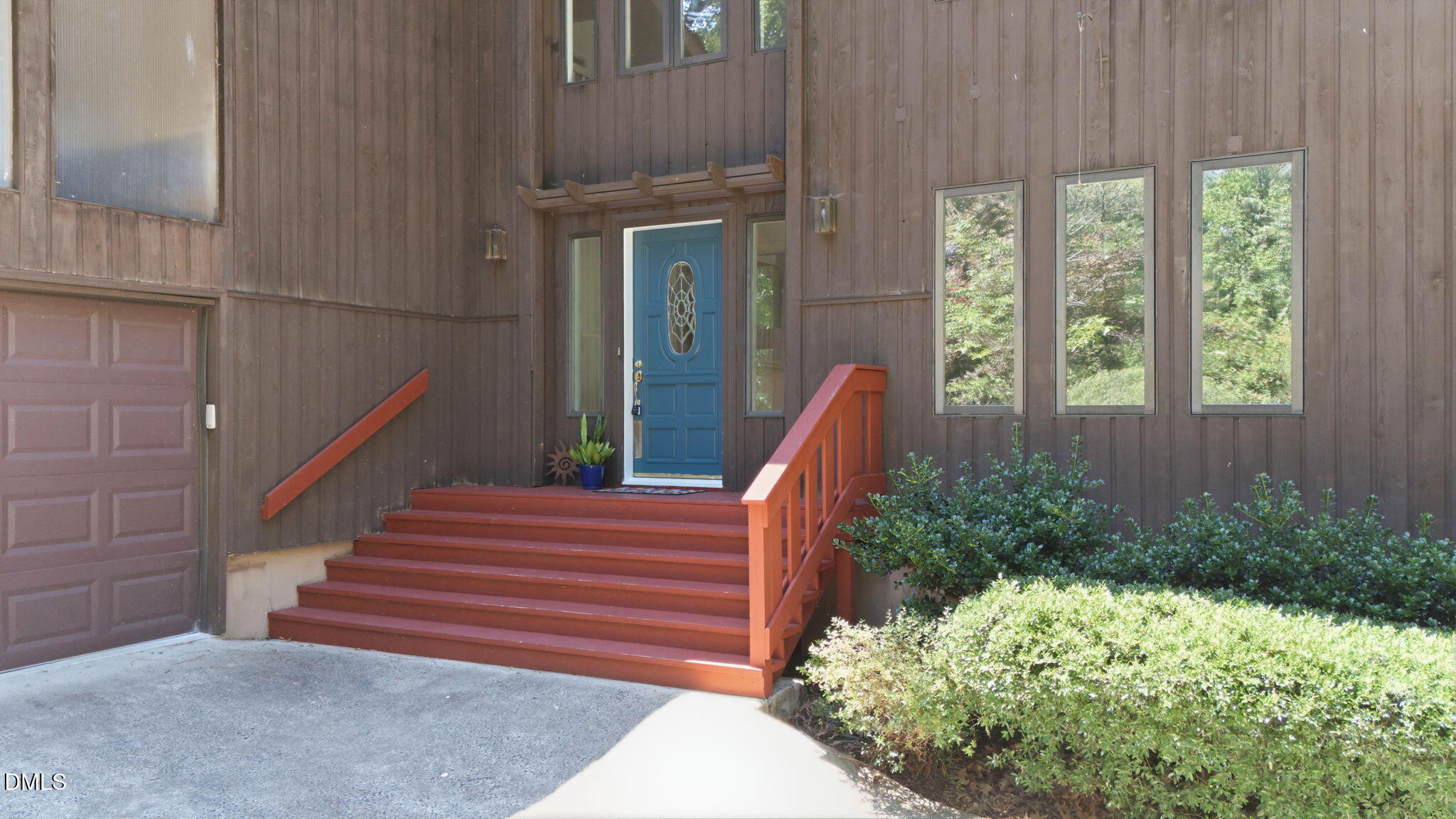 910 Tarik Drive