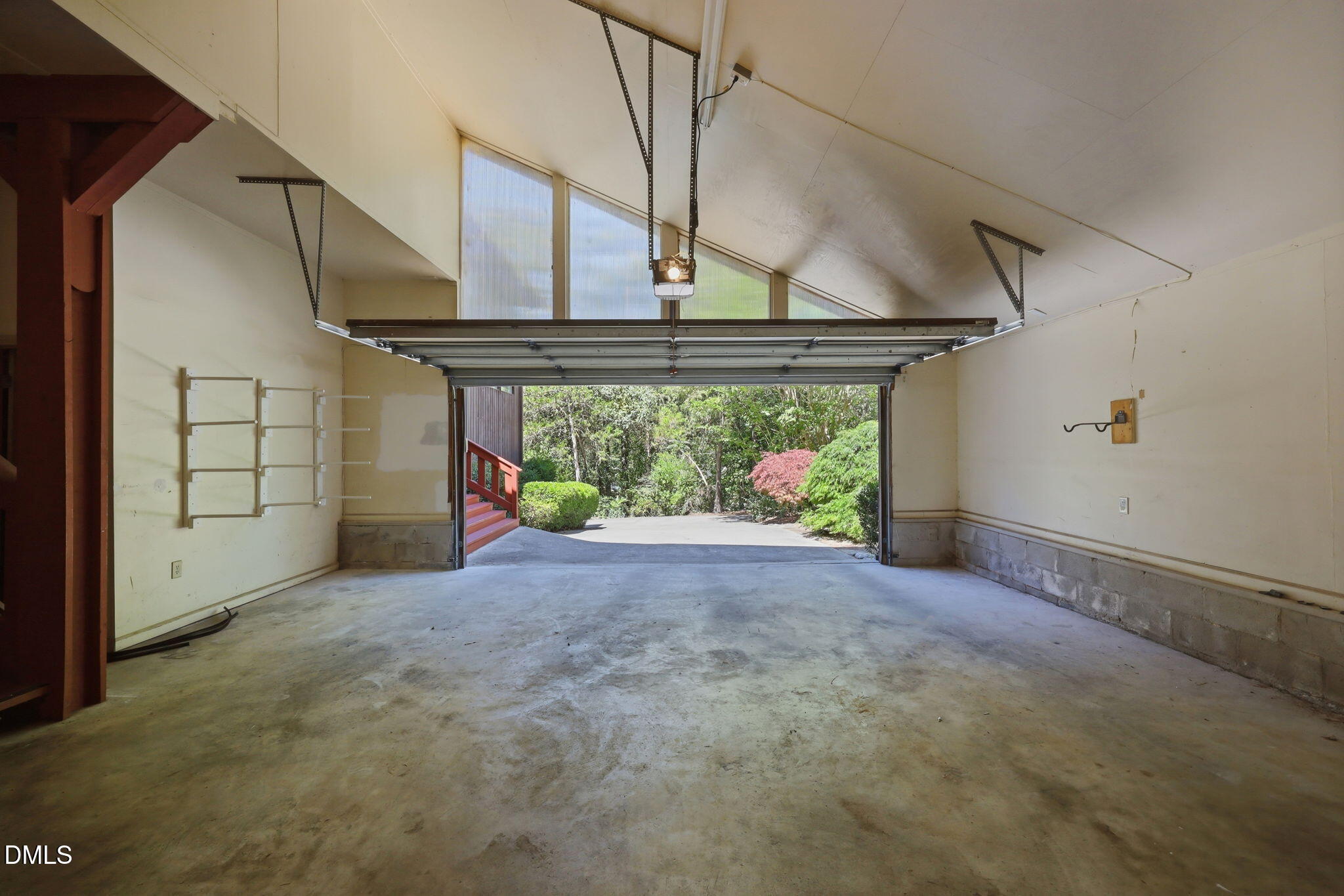 910 Tarik Drive