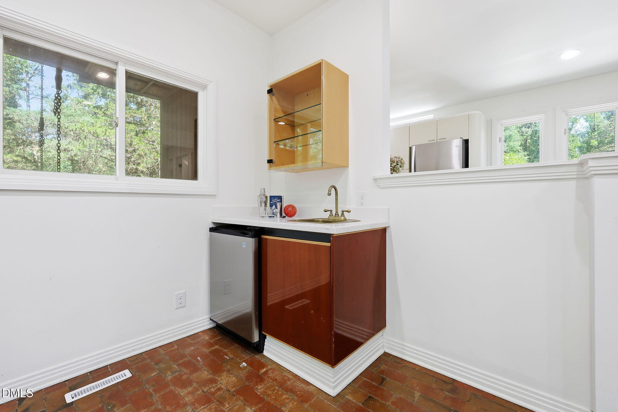 910 Tarik Drive