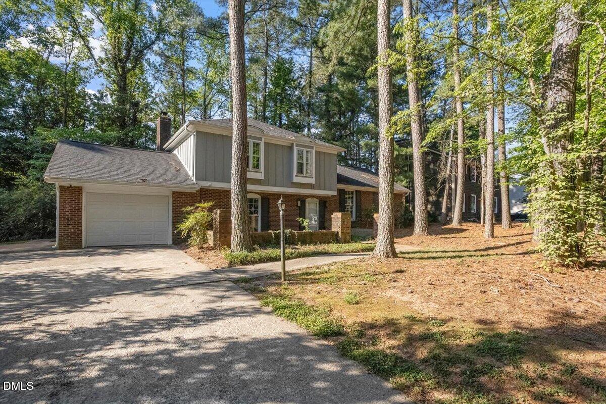 1313 Bloomingdale Drive