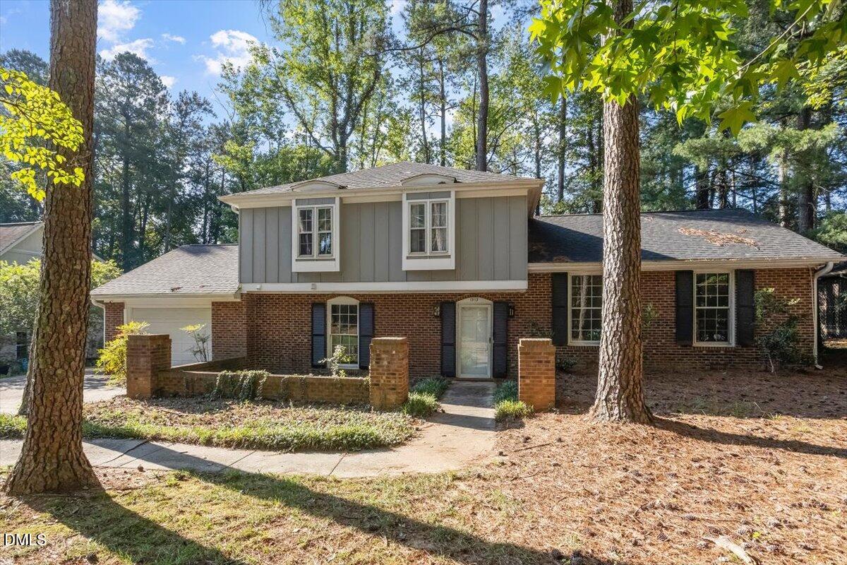 1313 Bloomingdale Drive
