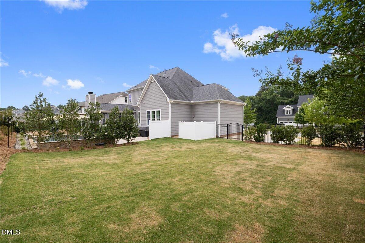 804 Rambling Oaks Lane