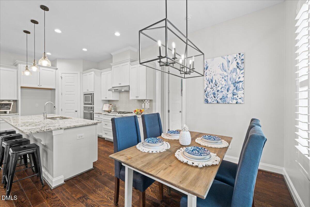804 Rambling Oaks Lane