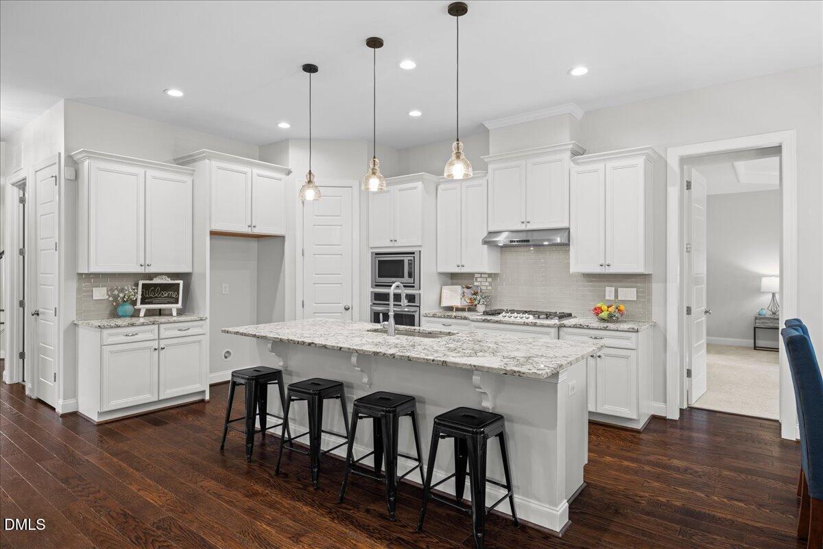 804 Rambling Oaks Lane