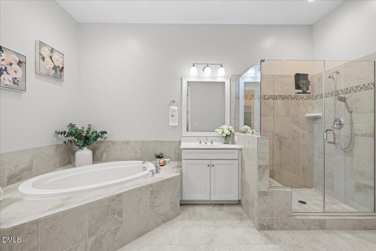 804 Rambling Oaks Lane