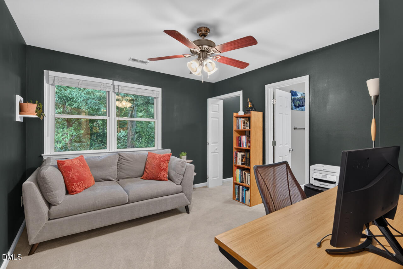 136 Long Shadow Place
