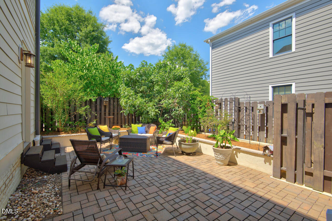 305 E Winmore Avenue