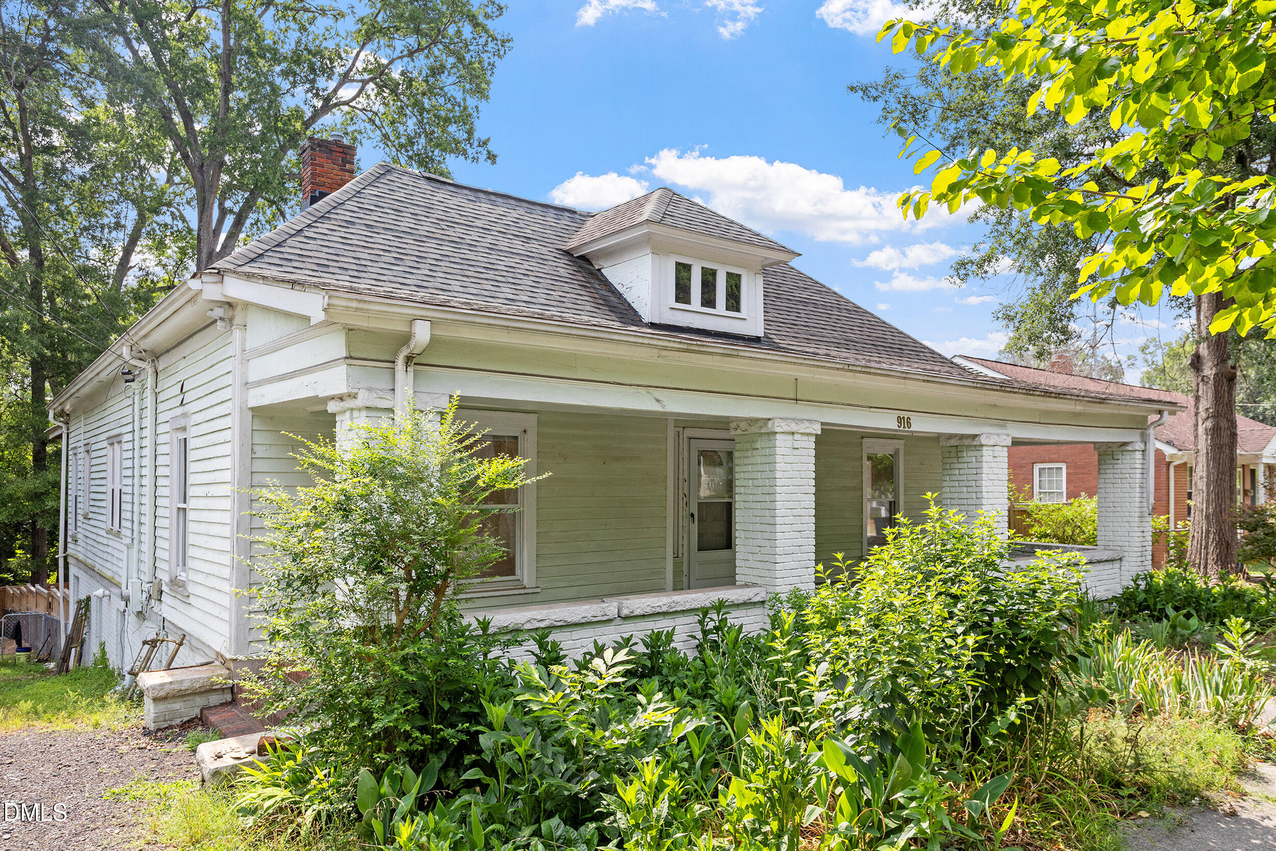 916 N Buchanan Boulevard