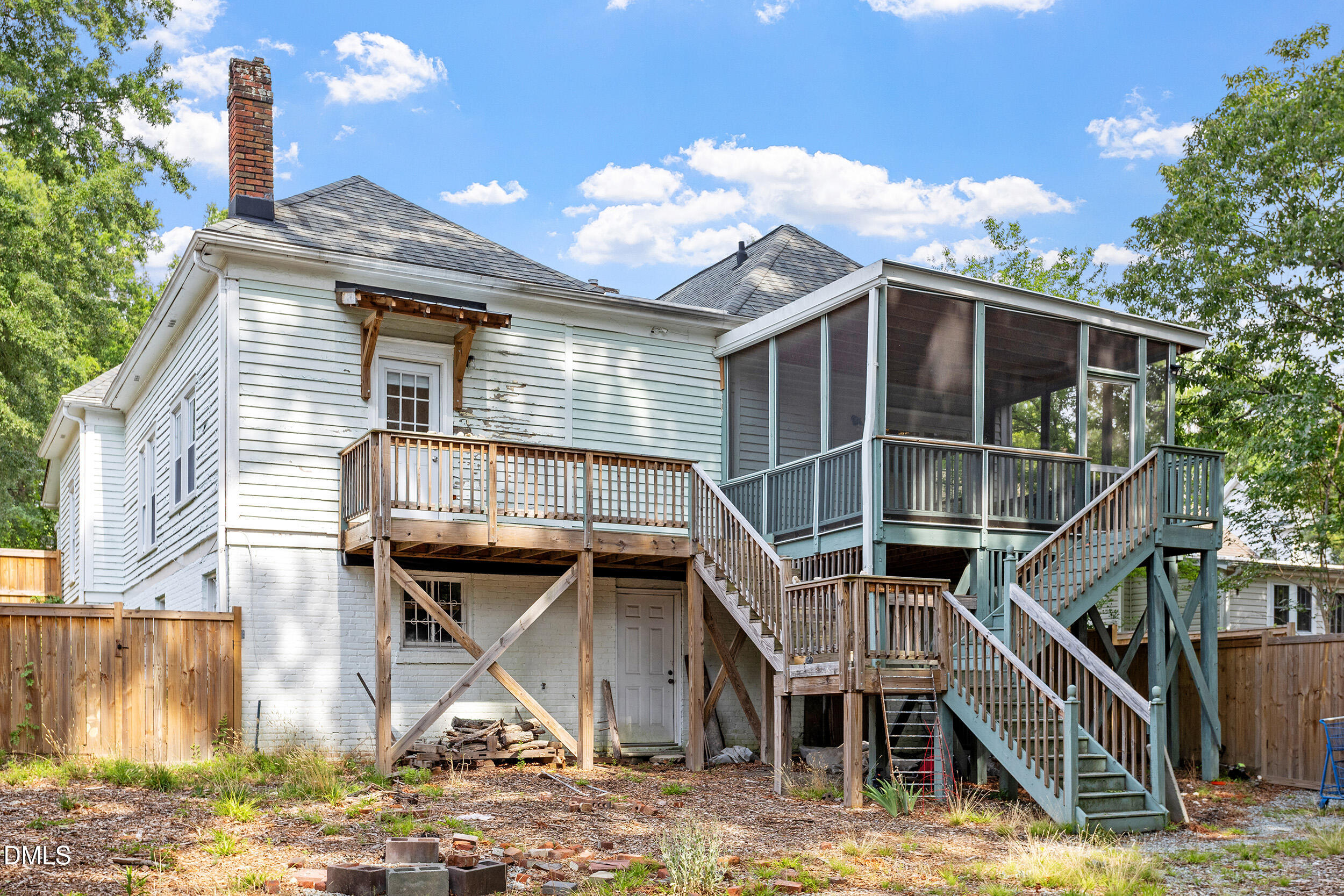 916 N Buchanan Boulevard