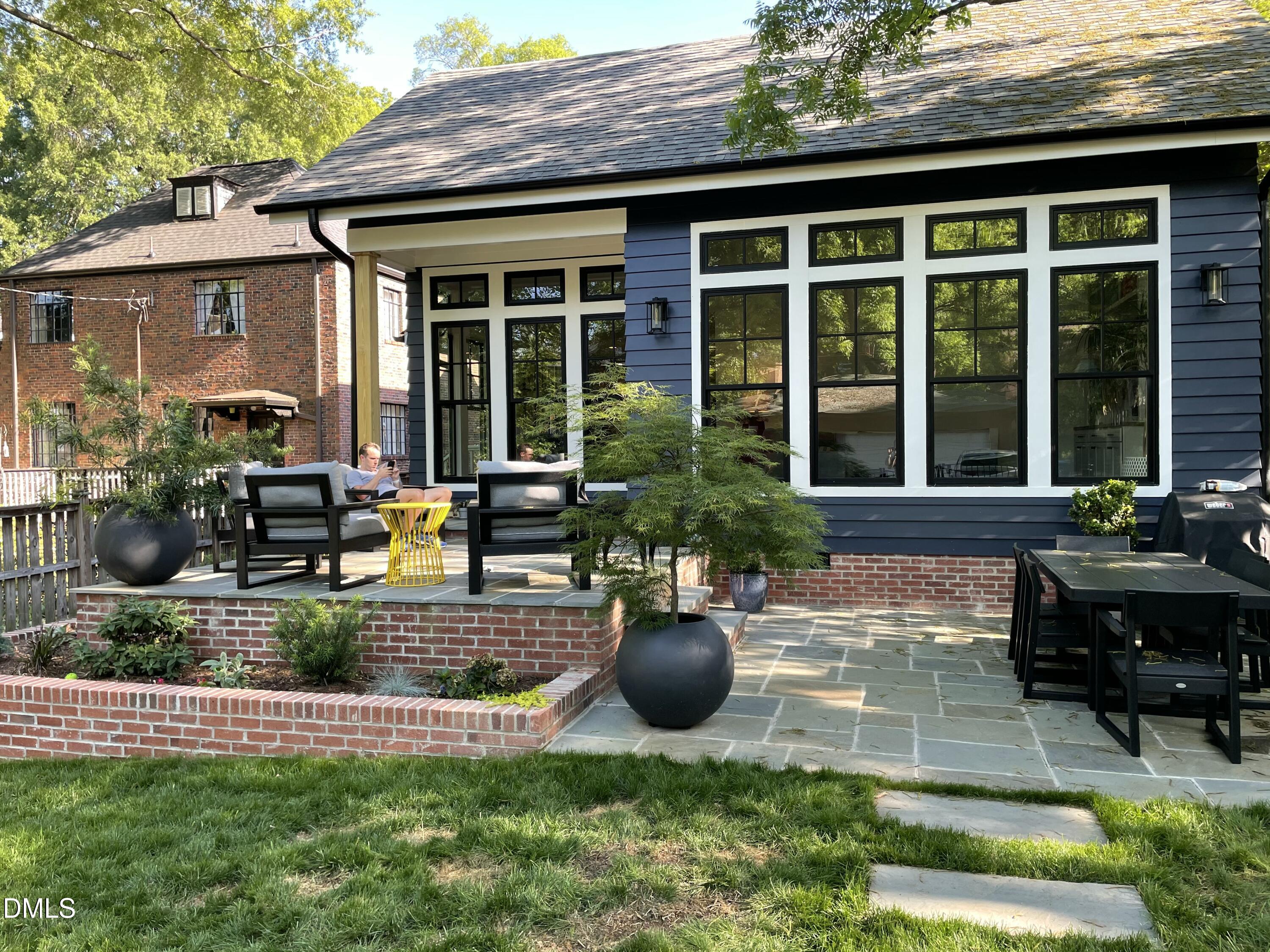 1008 W Trinity Avenue