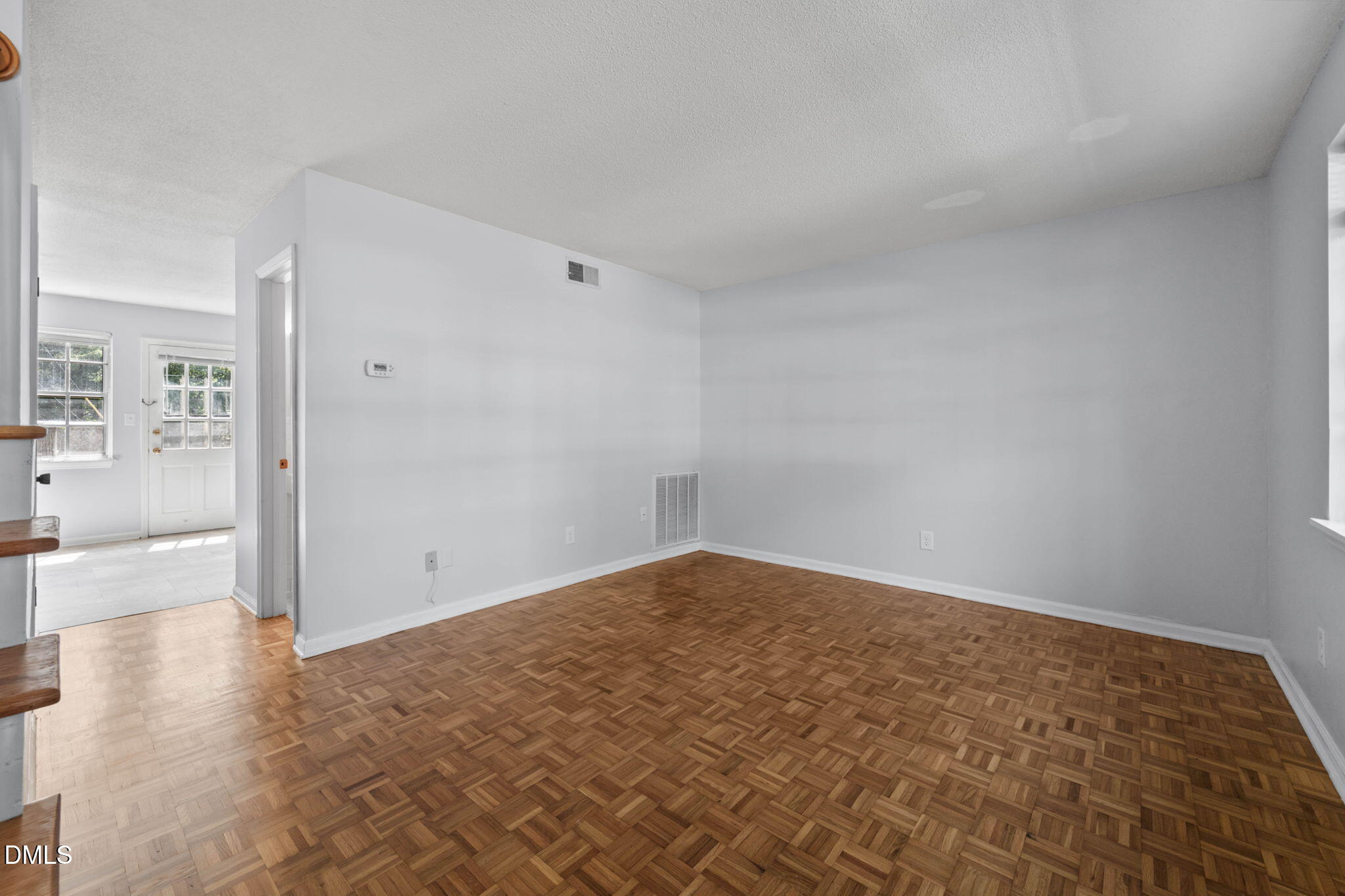 1002 Willow Drive Apt 6