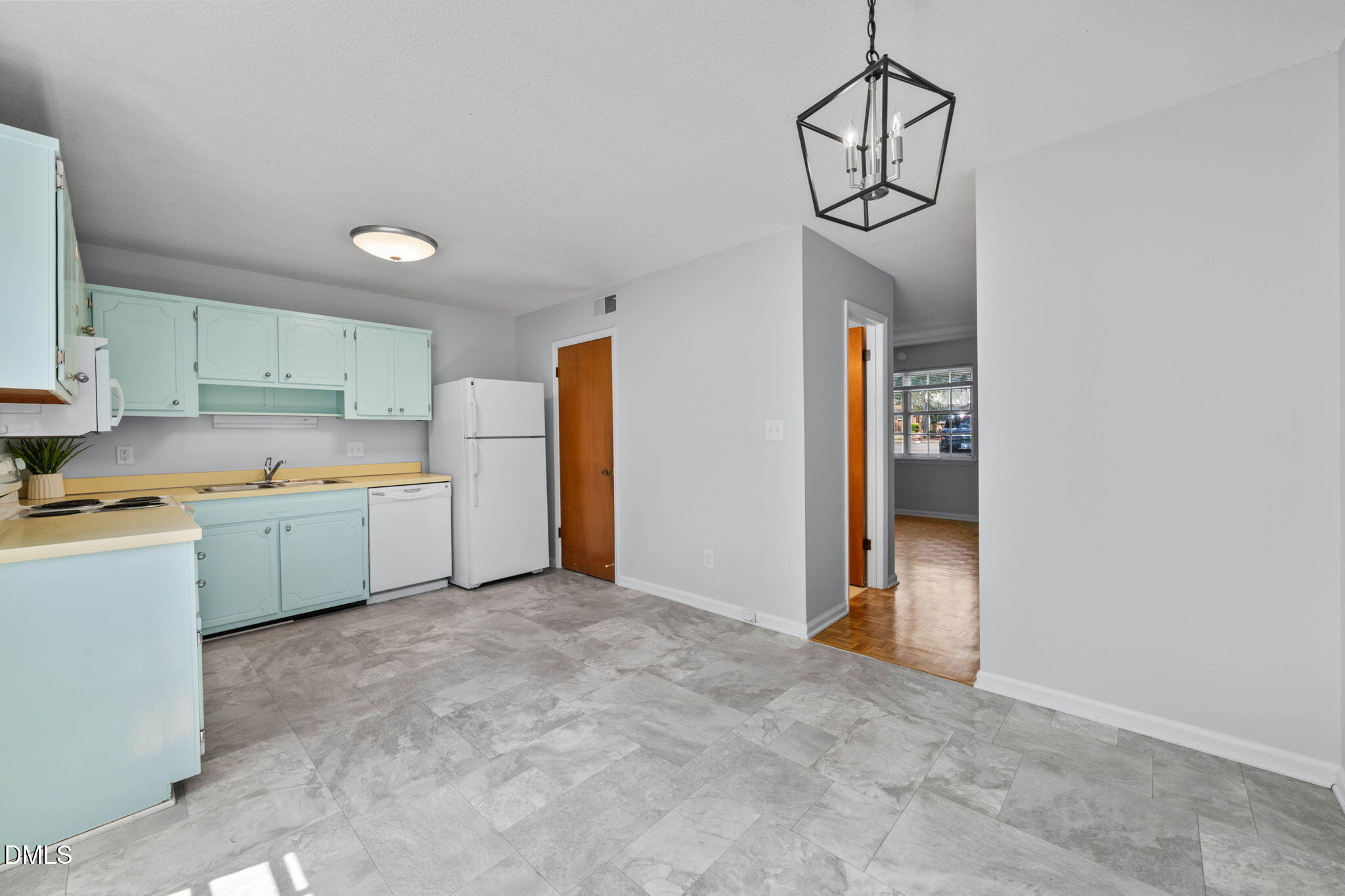 1002 Willow Drive Apt 6