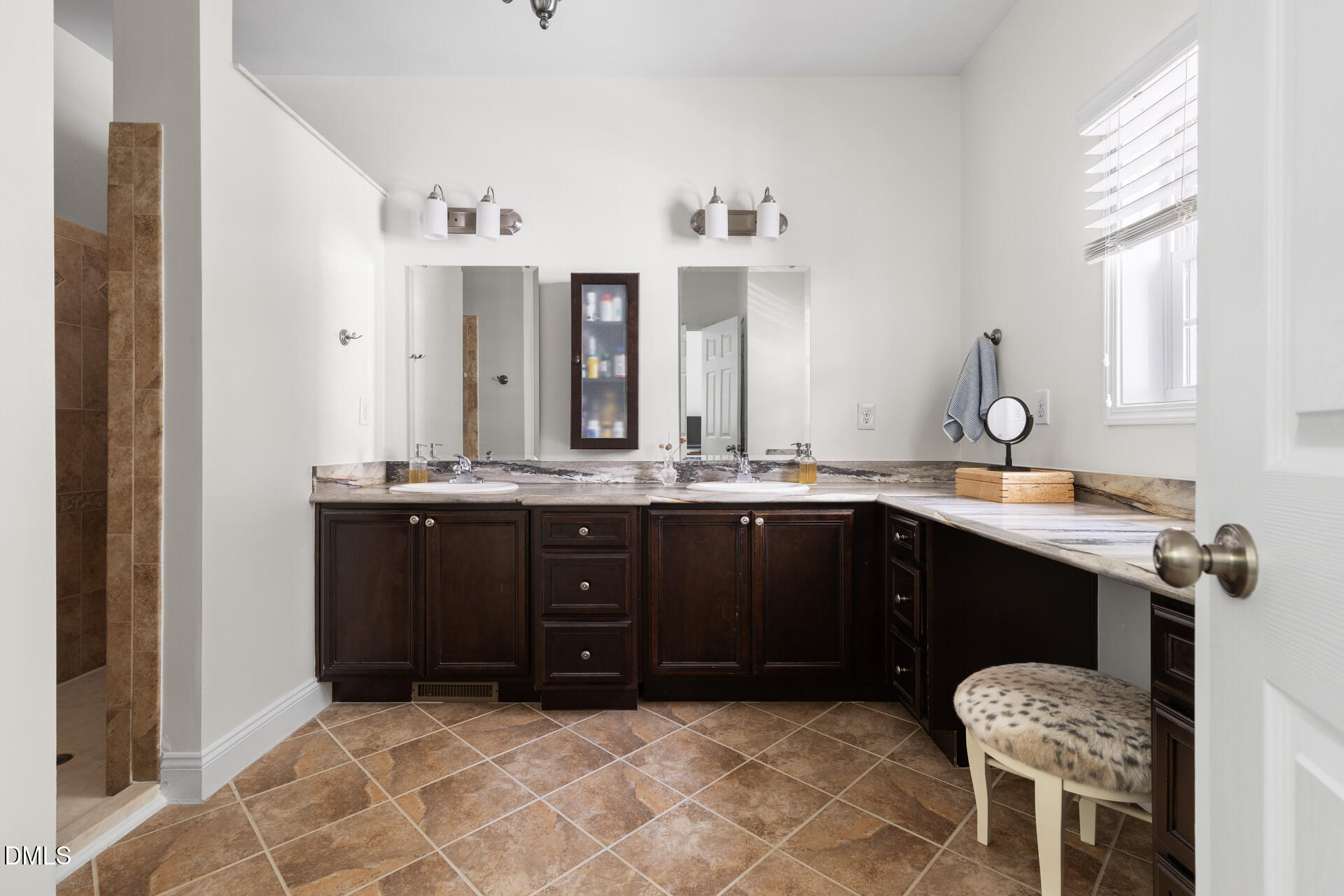 3509 Acorn Drive