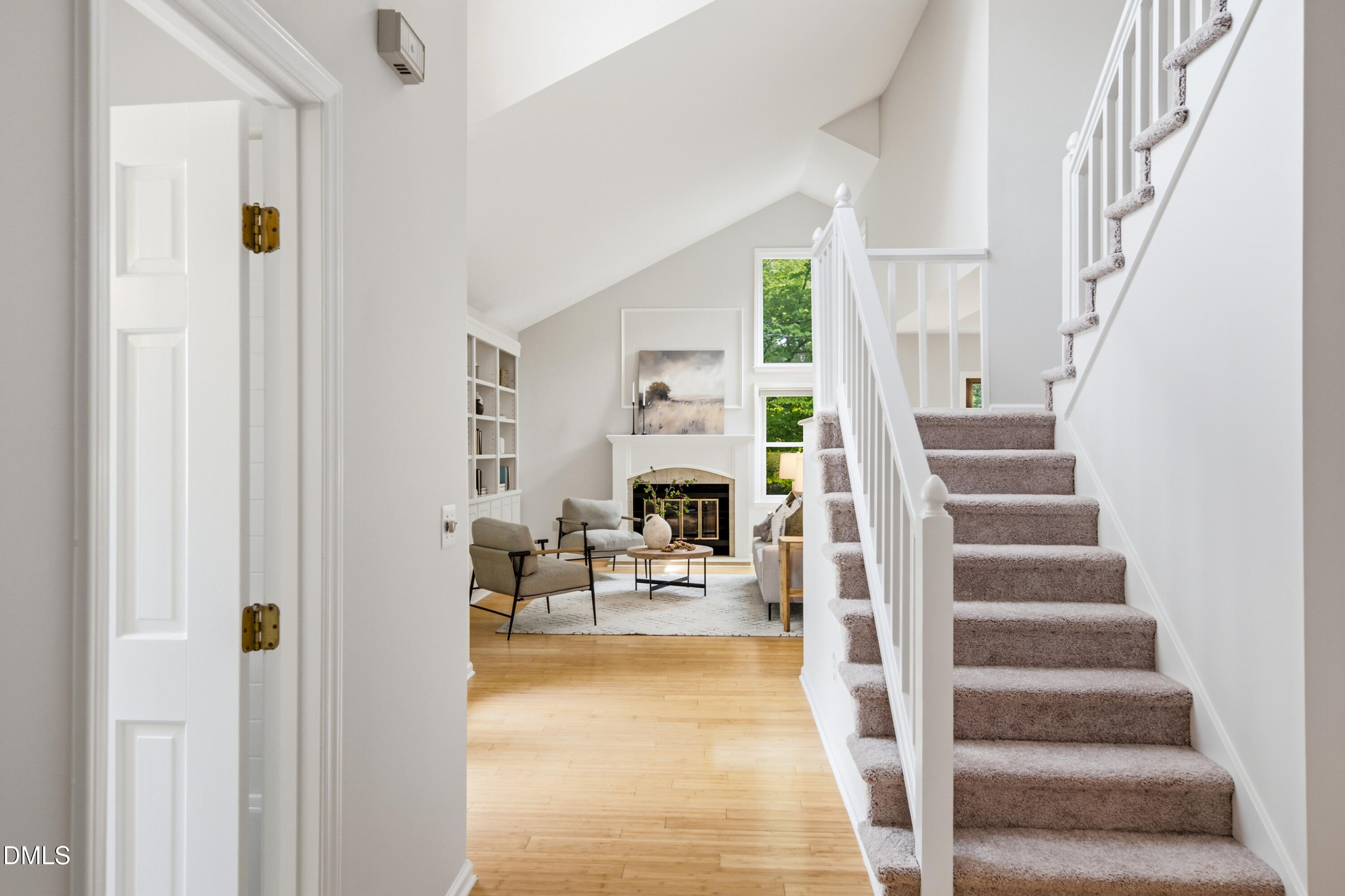 104 Tiercel Court