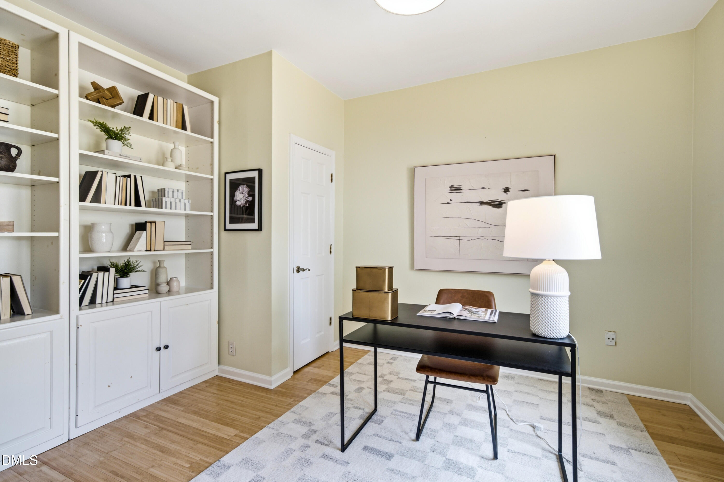104 Tiercel Court