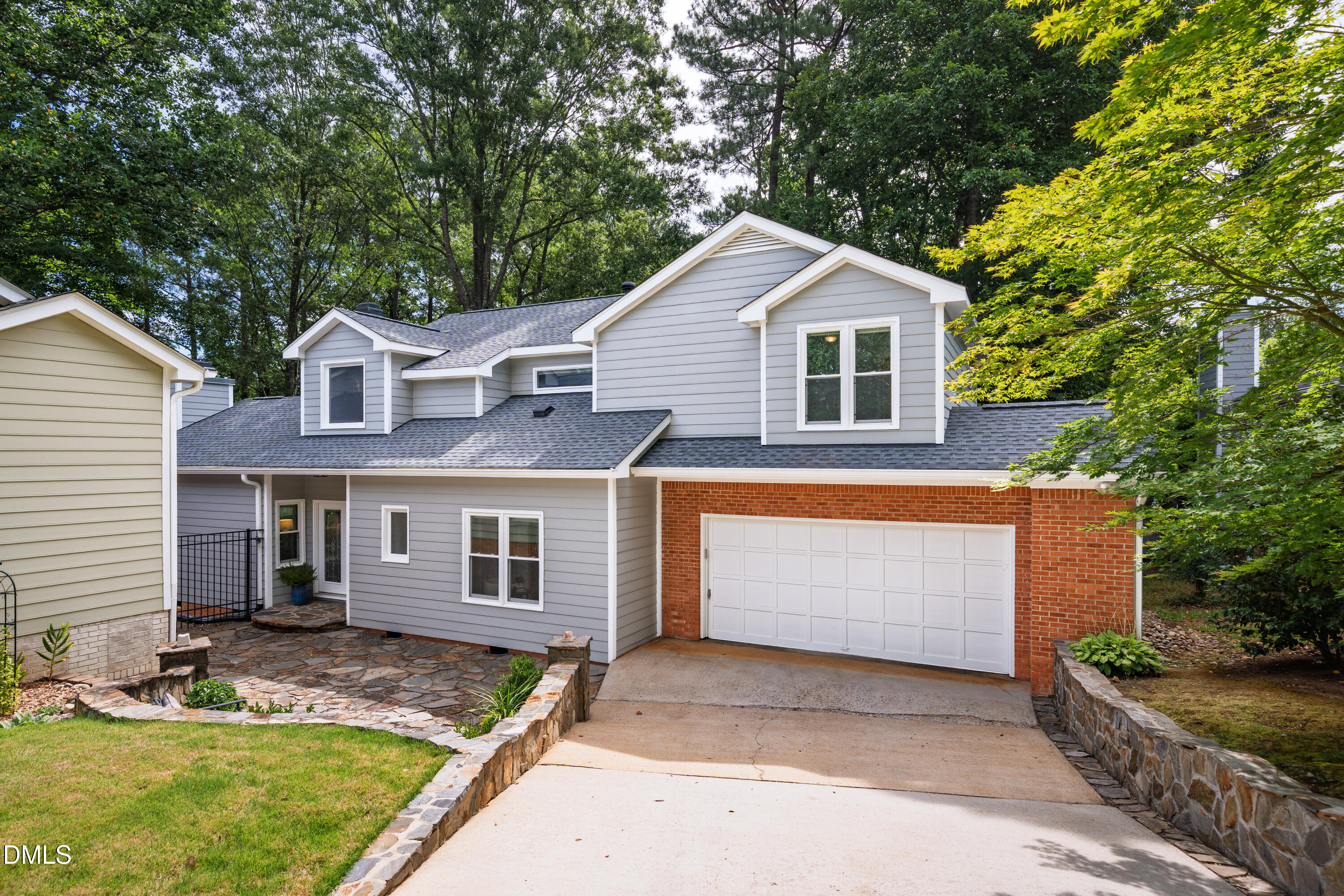 104 Tiercel Court