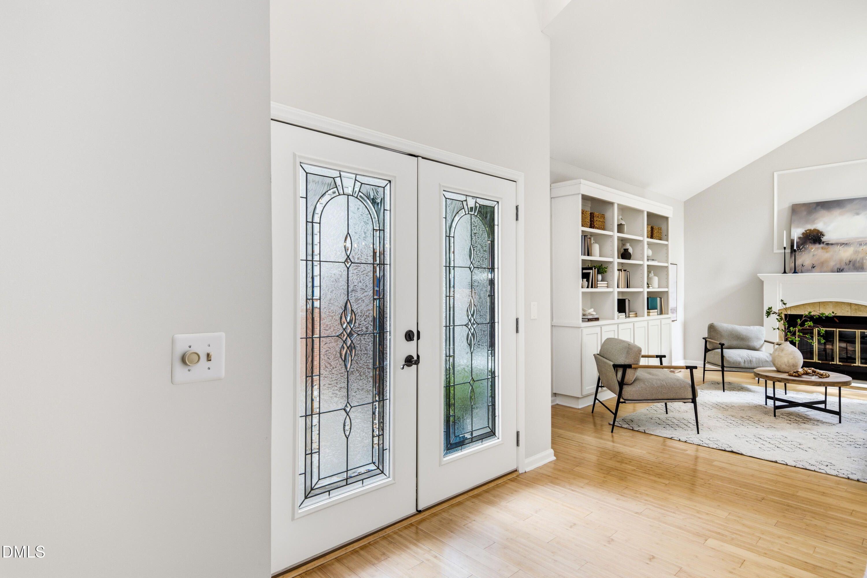 104 Tiercel Court